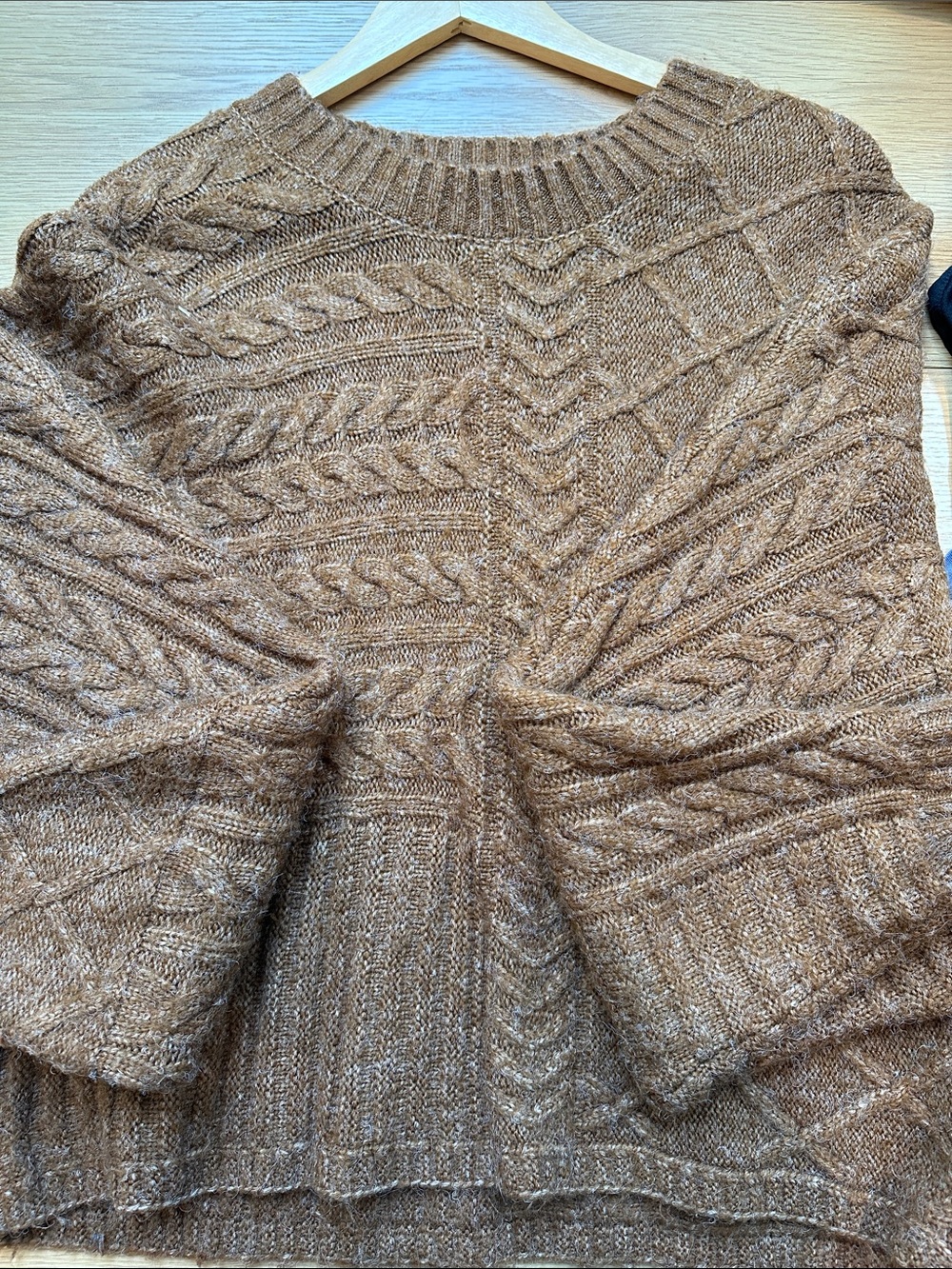 Abercrombie & Fitch Chestnut Cable-Knit Crewneck Sweater